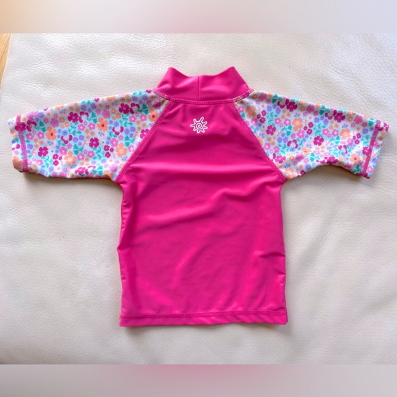 2T UV Skinz UPF 50+ Rashguard, 3/4 Raglan Sleeve, Butterfly Floral, Bright Pink - Picture 6 of 8